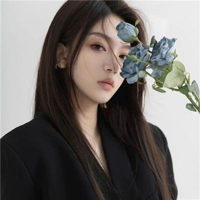 幸福就是吃饭睡觉等待