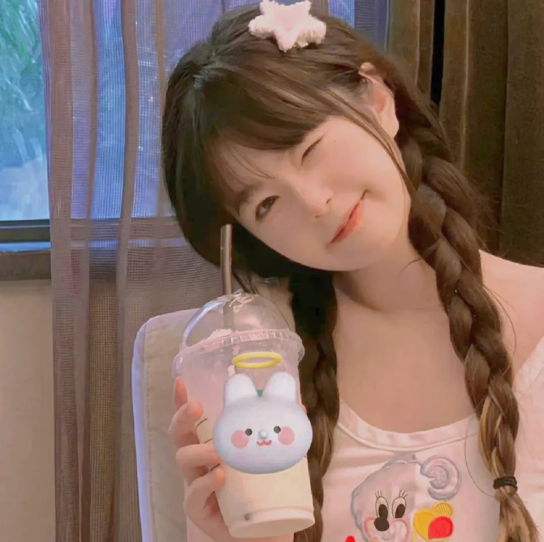 只能亲吻不幸同学了！